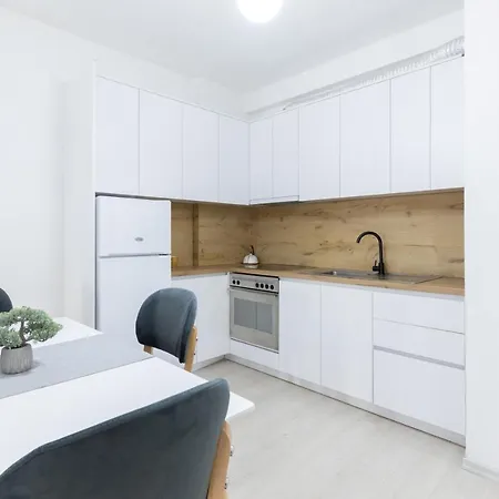 Top Bnb Tirana * Тирана