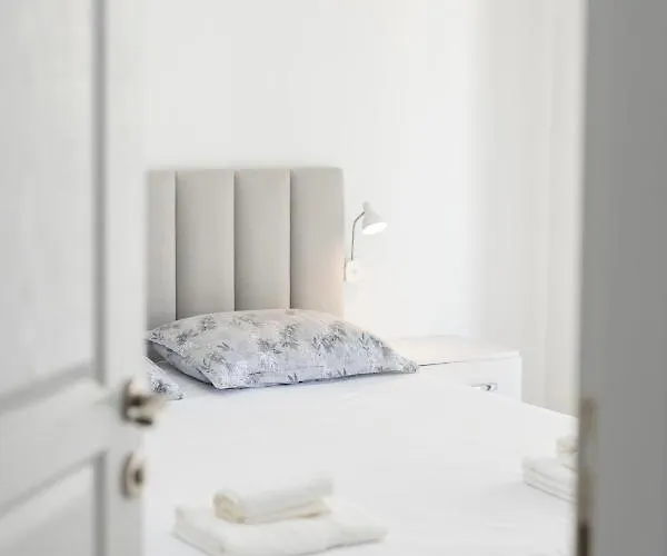 Top Bnb Tirana Apartamento *